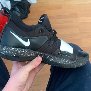 Paul George 2.5 size 9.5